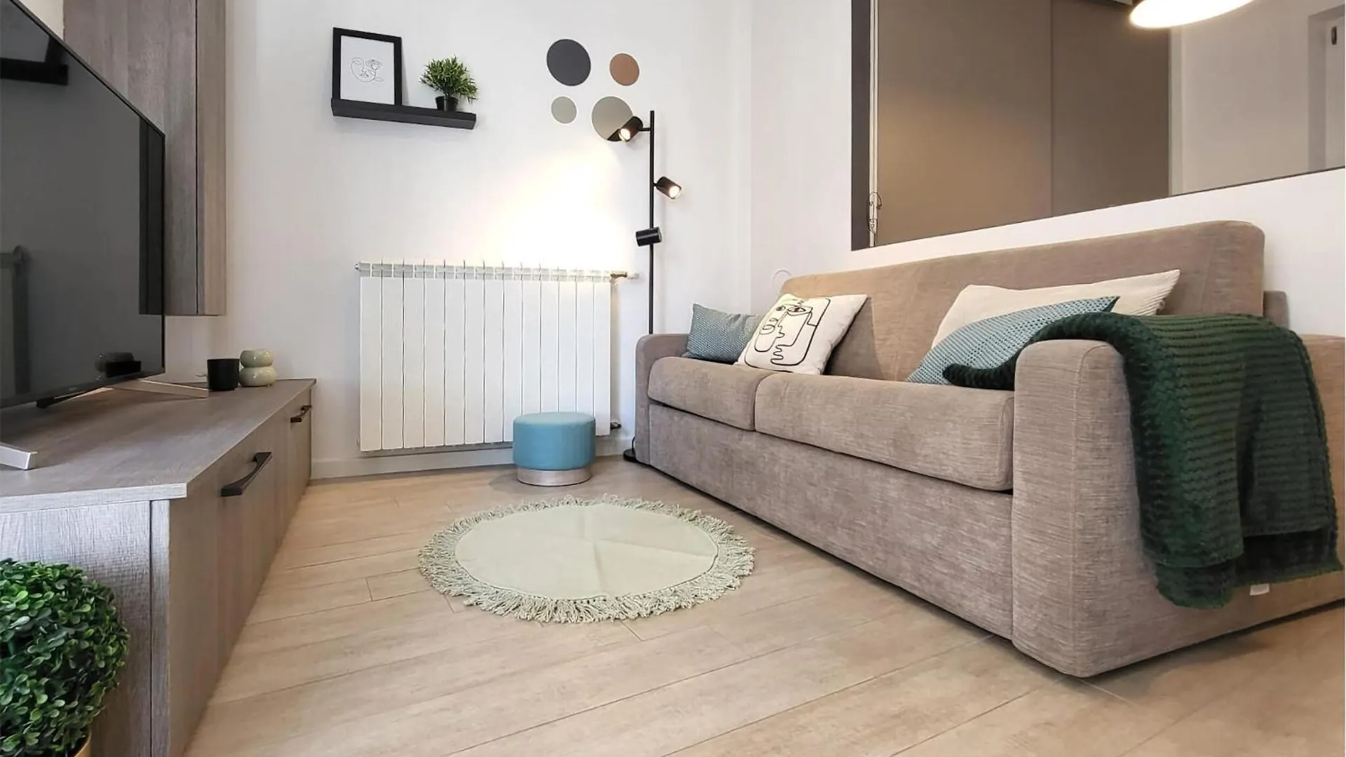 1 Bedroom Nice Apartment In Πούλα